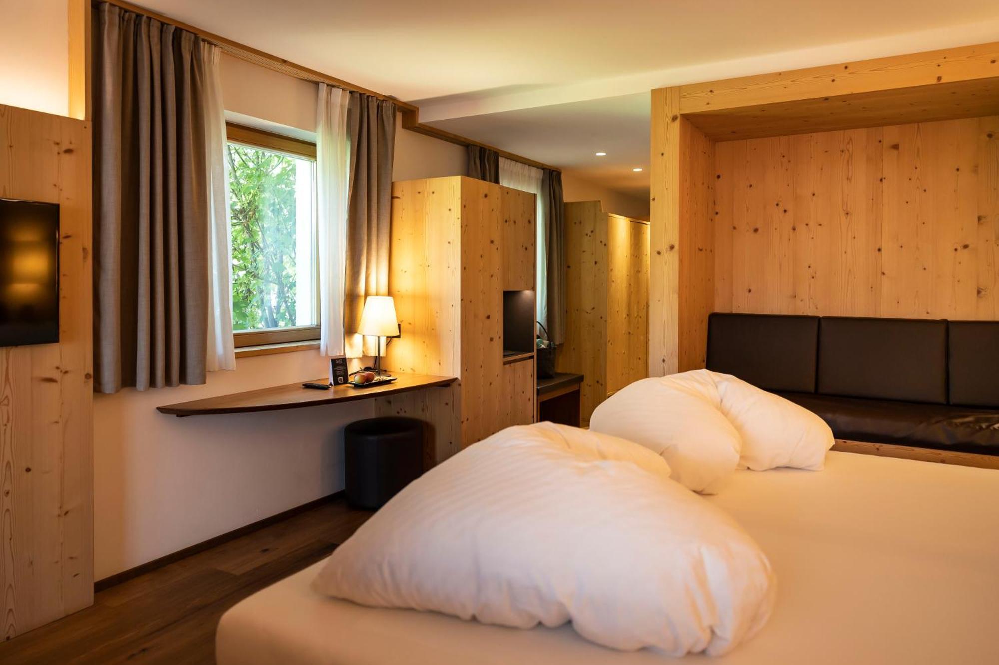 Artnatur Dolomites Hotel & Spa Siusi Pokoj fotografie