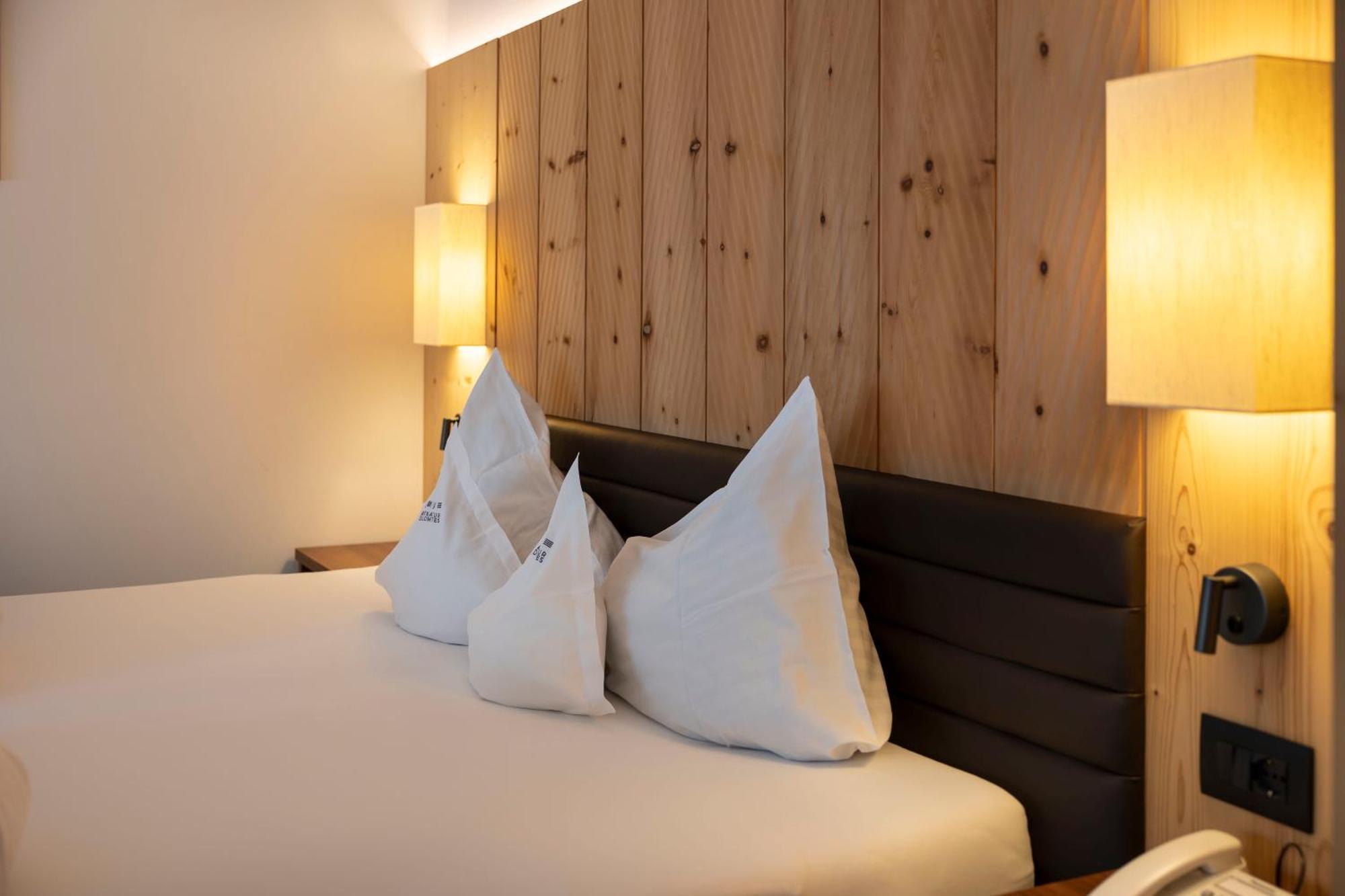 Artnatur Dolomites Hotel & Spa Siusi Pokoj fotografie