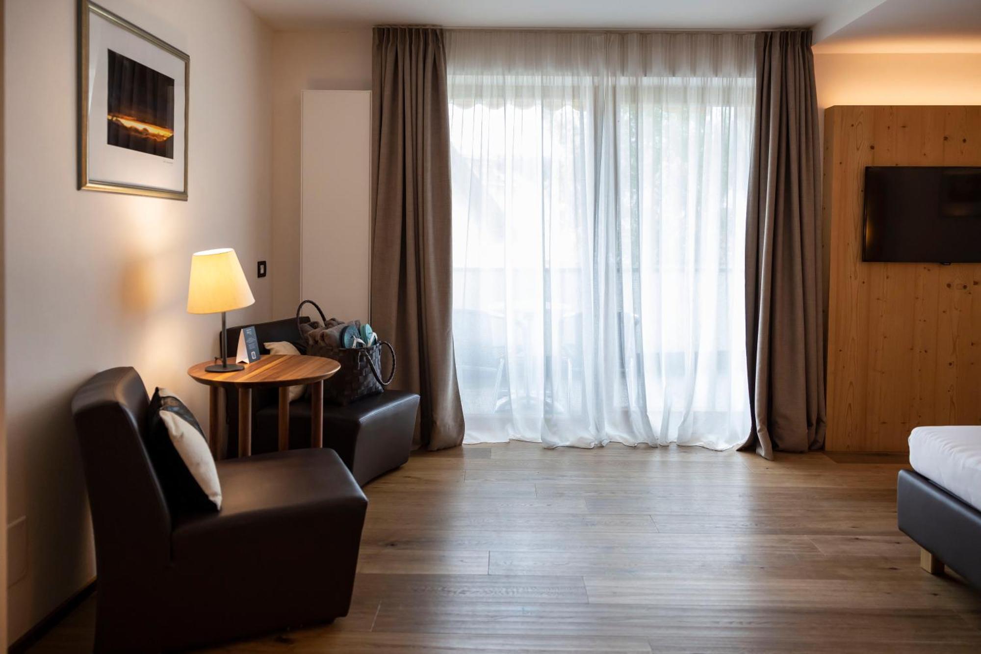Artnatur Dolomites Hotel & Spa Siusi Pokoj fotografie