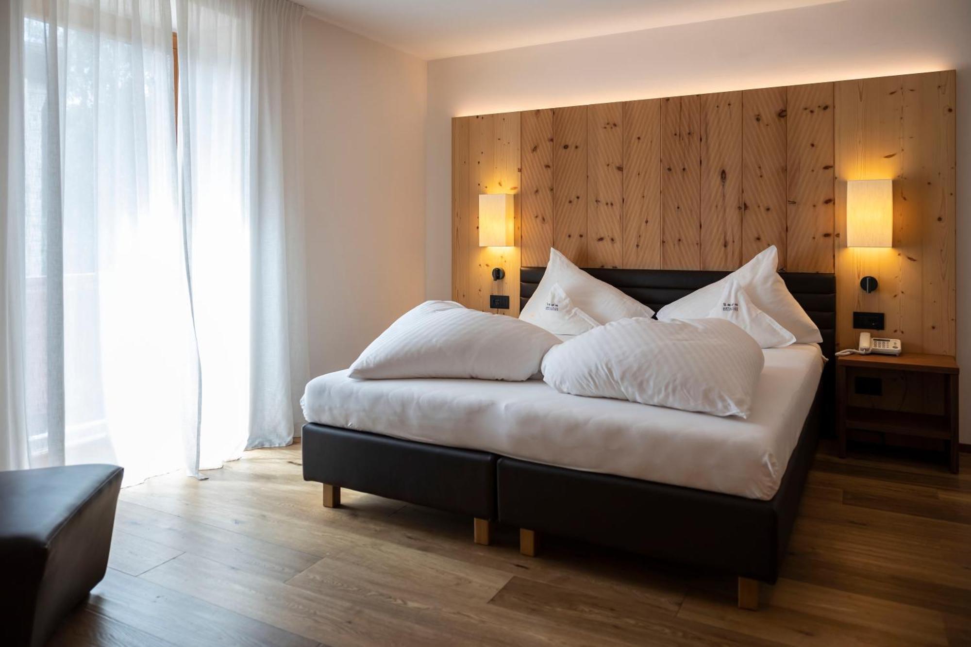 Artnatur Dolomites Hotel & Spa Siusi Pokoj fotografie