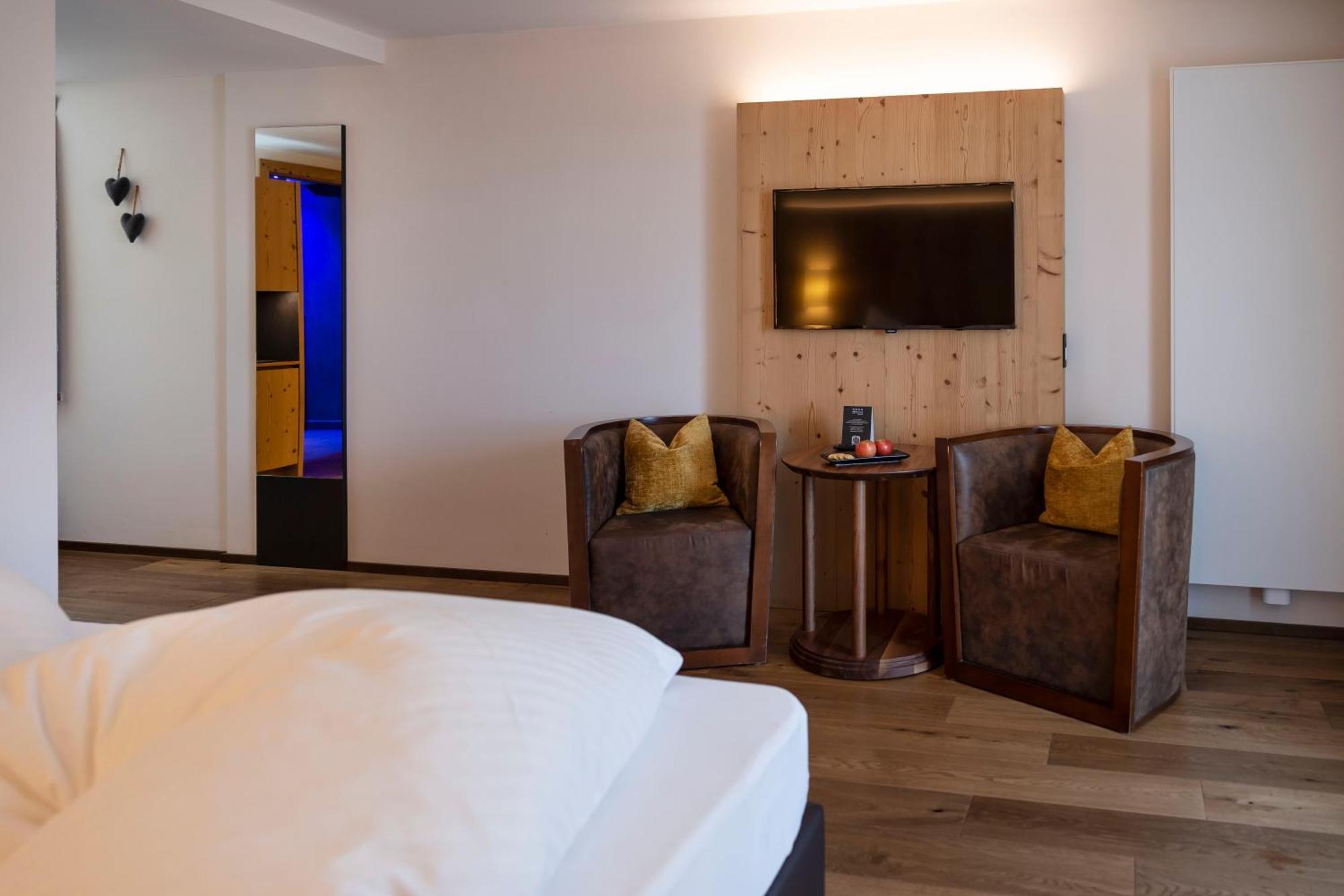 Artnatur Dolomites Hotel & Spa Siusi Pokoj fotografie